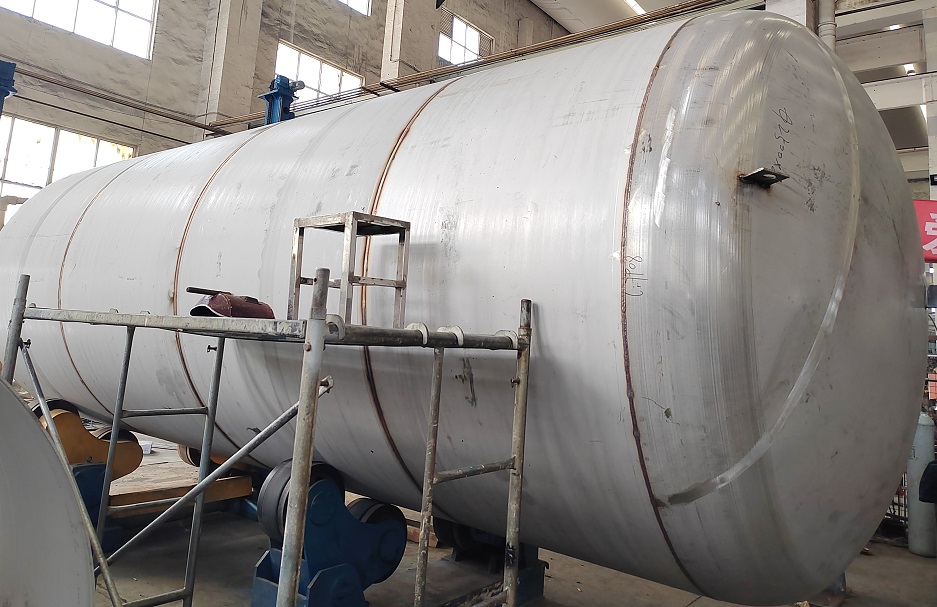 不銹鋼儲(chǔ)罐強(qiáng)大的腐蝕抵抗力，卓越的耐用性和清潔性